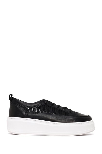 Women's Black Lace-Up Thick-Soled Leather Sneaker 26Pfd511518