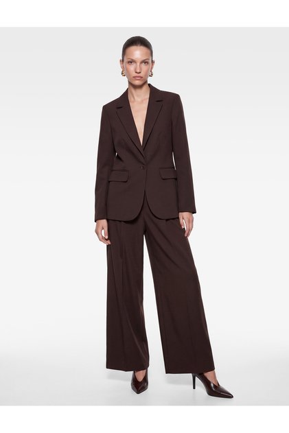 Wide Collar Pocketed Buttoned Blazer Jacket