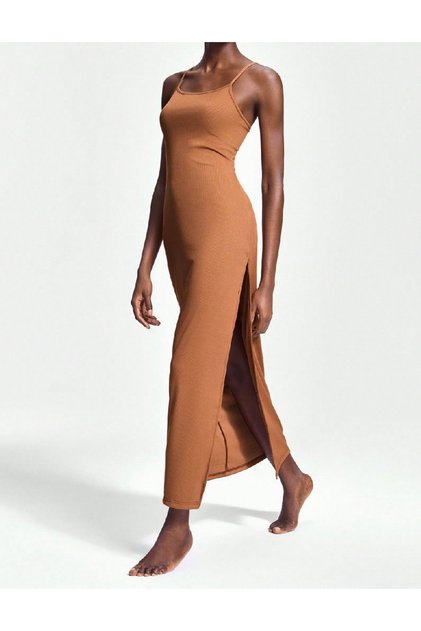 Rochie de noapte, Maro