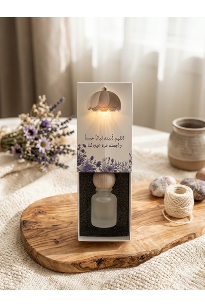 Wooden-Scented Baby Boy Birthday Favors with Boxes, Lights, and a Theme (12 Pieces).
