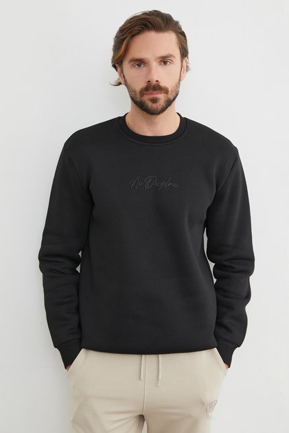 3 Thread Embossed Lettering Printed Sweatshirt