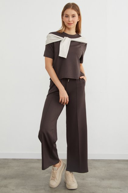 Modal Sweatpants with Tie Waist and Green Front Detail