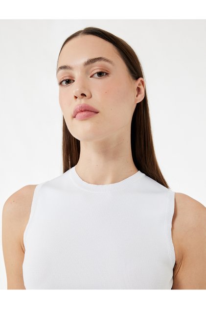 Regular Fit Bisiklet Yaka Kolsuz Triko Bluz