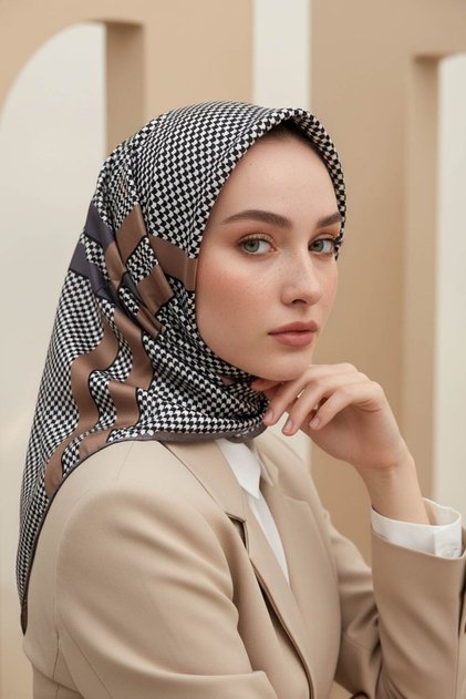 Twill Çizgili Pötikareli Çizgili Desenli Gri Renkli 90x90 Eşarp (İpek İçermez)