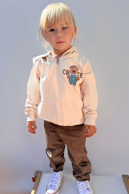 Girl's Tracksuit Set with Cute Painter Teddy Bear Print and Grass Stitching, Ages 1.5-5, Cream
