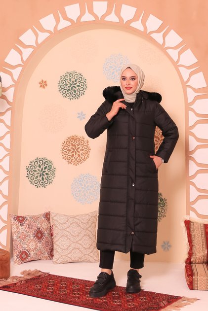 معطف مبطن مع خاصية طاردة للماء