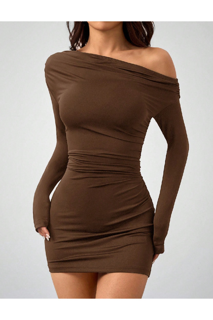Rochie scurta, Maro