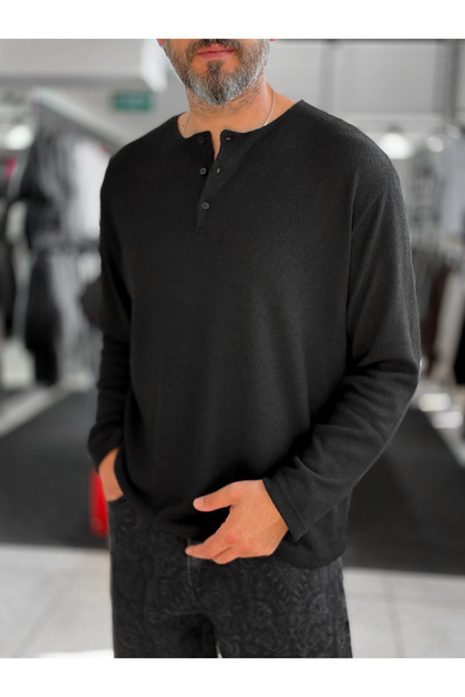 Siyah Yaka Düğmeli Örme Sweatshirt MRK-2887