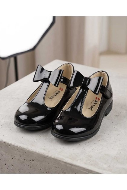 Girls' Orthopedic Ballet Flats with a bow detail on top and a heel