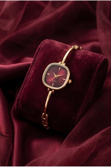 Women's Steel Watch Gold Color & Burgundy Dial | Vintage Square Dial Elegant Stylish Classic Women's Wristwatch | Old Money Luxury Premium Design | Limited Edition 2027