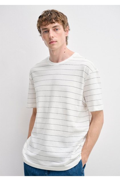 Striped Ecru T-Shirt Loose Fit / Comfortable Loose Cut 0613641-70055