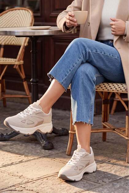 Women's Sneaker High Thick Sole Multi-Piece Lace-Up Sports Shoes Volina Beige Suede