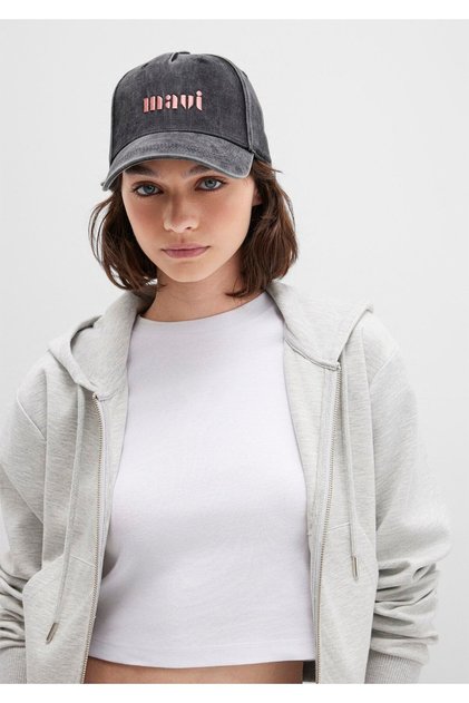 Black Hat1912261-80777