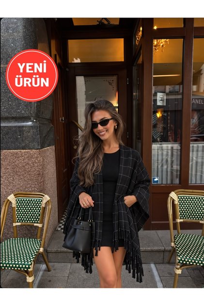 Women's Plaid-Patterned Tasseled Poncho – Relaxed Fit Shawl Collar
