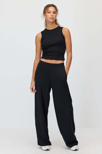 Women's Wide Leg Sweatpants with Elastic Waist