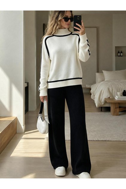 KNITTED SET WITH STRIPE DETAIL