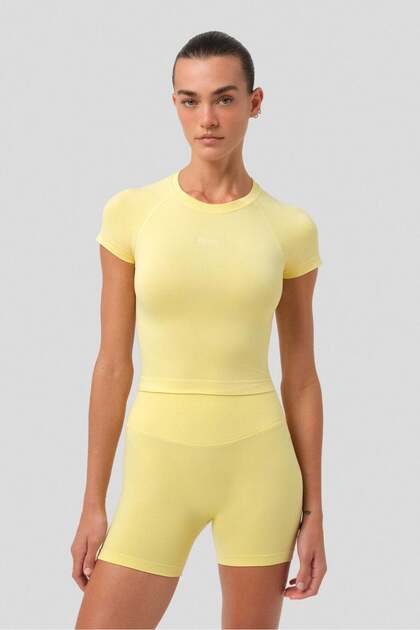SoftHold™ Sırtı Baskı Detaylı Crop Tişört