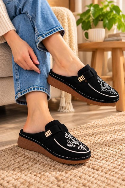 Closed-Toe, Massage-Sole, Anatomical, Soft, Everyday Embroidered Slippers