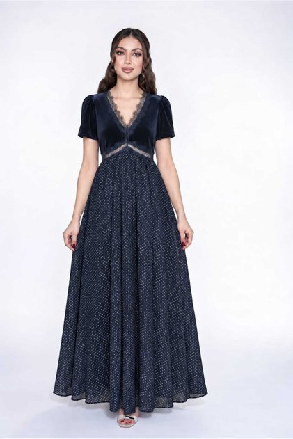 Viola velvet women's dress, a classic touch