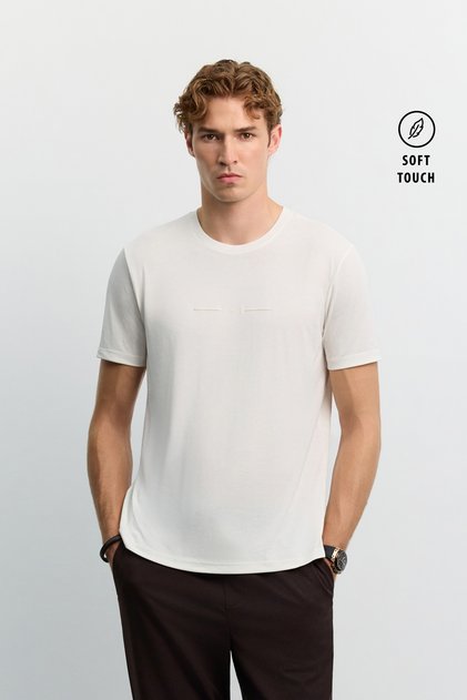 Men's Ecru Crew Neck Printed Soft Touch Regular Fit T-Shirt A62Y1002