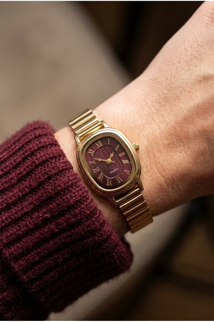 Women's Steel Watch Gold Color & Burgundy Dial | Luxury Vintage Roman Numeral Classic Elegant Stylish Old Money Design | Limited Edition 2027