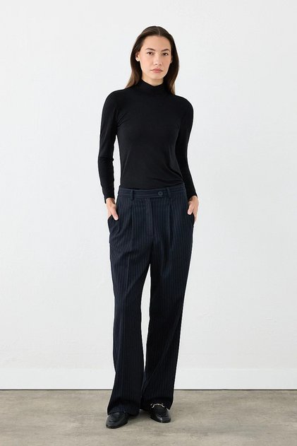 Pleated Straight-Leg Striped Trousers - Navy Blue