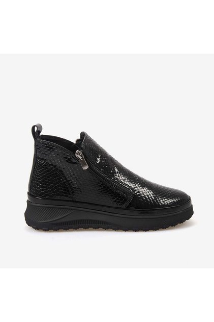 Women's Genuine Leather Zip-Up Boots with Rubber Soles 205