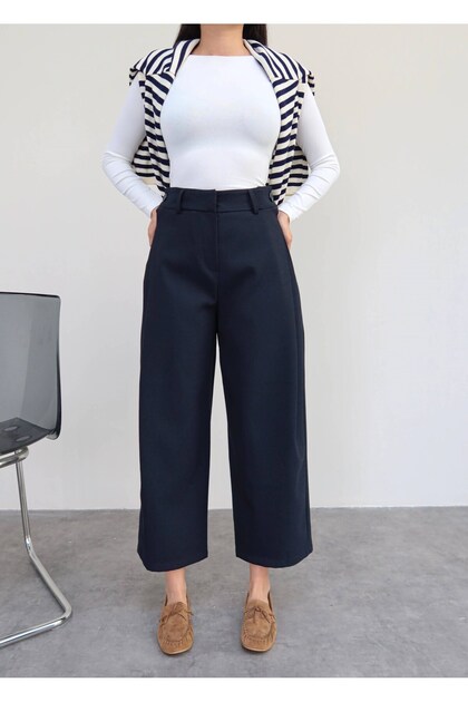 Side-Buttoned Darted Fabric Pants
