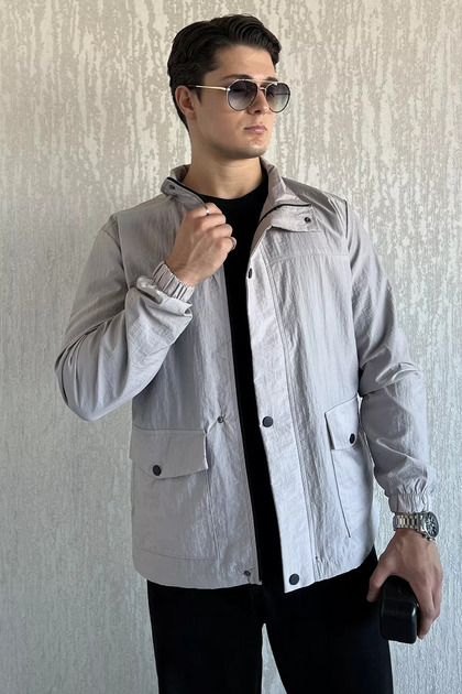Lined Men's Seasonal Coat with Front Snap Fasteners