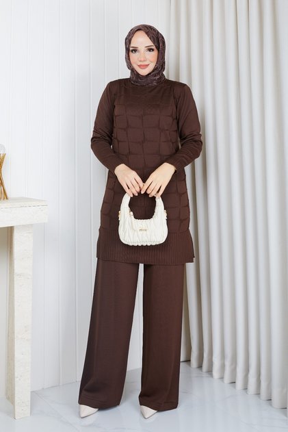 Women's Cold-Spun Yarn Checked Square-Patterned Long-Sleeve Crew Neck Slit Modest Tunic, Brown
