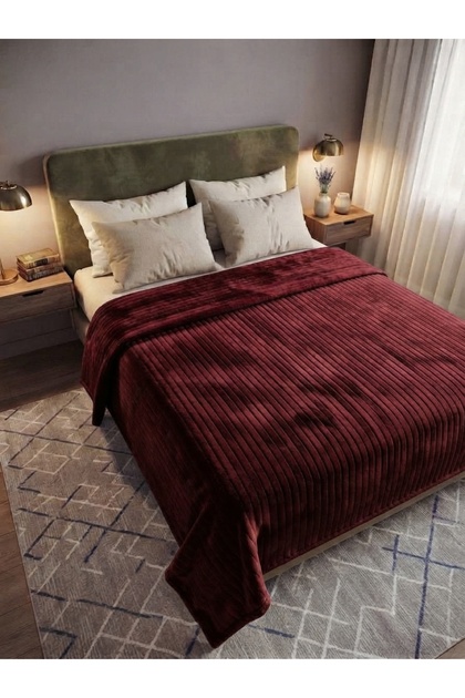 Wellsoft Plush Double-Size Bedspread with Corded Fabric Stripes—Soft-Textured Blanket, 220 x 180 cm