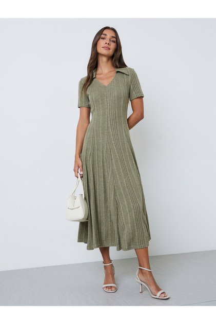 Green Knit Midi Dress with Open Collar