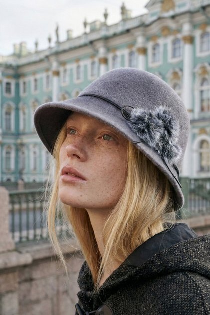 Women's Camel Feather Felt Bucket Hat