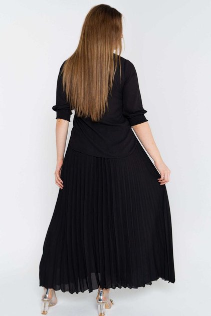 Solid Pleated Maxi Skirt