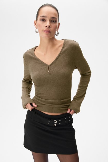Aigete women's button-down v-neck long sleeve khaki blouse