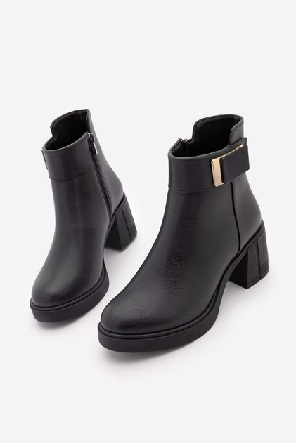 Women's Buckle Zippered Thick Heeled Boots Nuvos Black