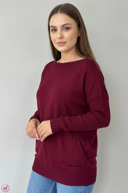 Women's burgundy crew neck Stretch Fabric soft textured fine knit sweater with side pockets