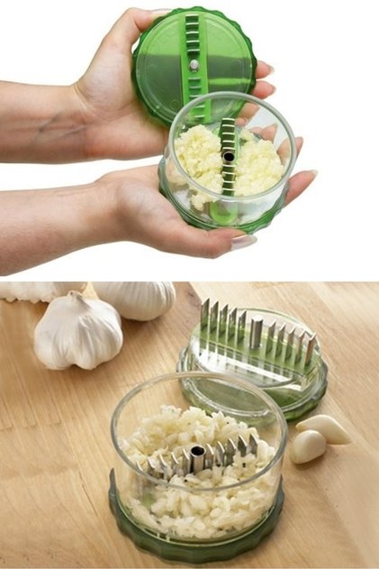 Garlic Crushing and Grating Tool - Practical Grinding Apparatus