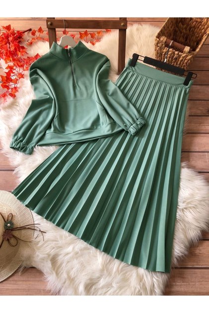 Women's Skirt Suit