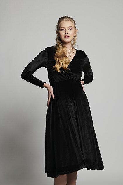 Lyn Mama Women's Lane Double Breasted Neck Long Sleeve Black Velvet Maternity Dress- Trendyol Lyn Mama Women's Lane Double Breasted Neck Long Sleeve Black Velvet Maternity Dress- Trendyol