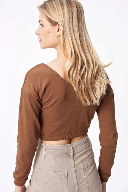 Trend Alaçatı Stili Kadın Karamel Ön Arka V Yaka Crop Bluz ALC-X5270 - 5