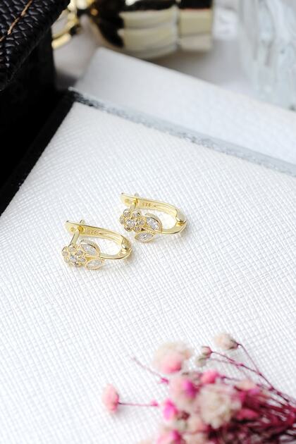 925 Ayar Gümüş Taşlı Papatya Model Gold Renk J Küpe