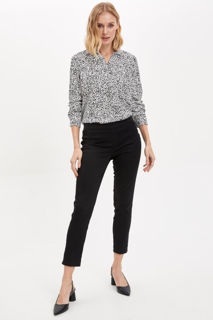 Women's Black Valentina Cigarette Pants J8743Az20Sp