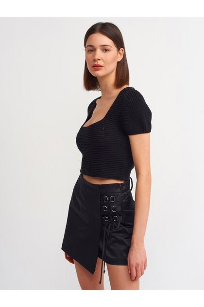 10164 Square Collar Lace-Up Short Sleeve Sweater-black