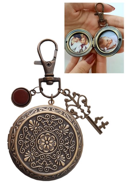 Authentic Medallion Keychain with Agate Stone