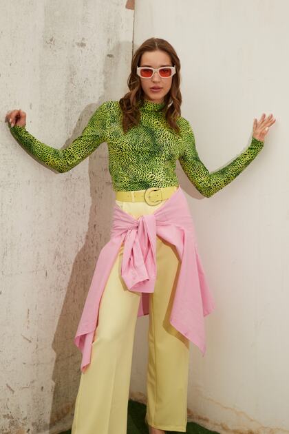 Women's Green Leopard Patterned Half Fisherman Crop Blouse