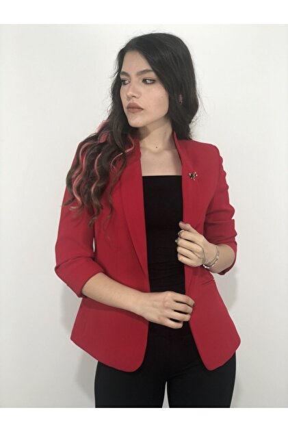 Kadın Kırmızı Bronş Detaylı Truvakar Kol Blazer Ceket