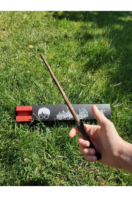 Ollivander’s Harry Potter Asası