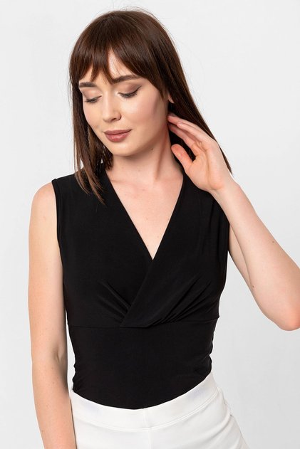 Siyah Kruvaze Yaka Alttan Çıtçıtlı Bluz&body