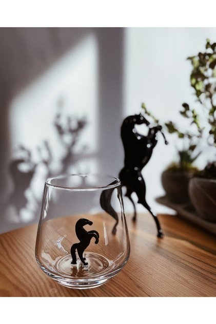 Horse Water Glass Quantity